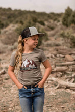 Load image into Gallery viewer, Women’s Mountain Music Tee