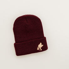 Load image into Gallery viewer, ColdStrike&#39;s burgundy waffle knit beanie
